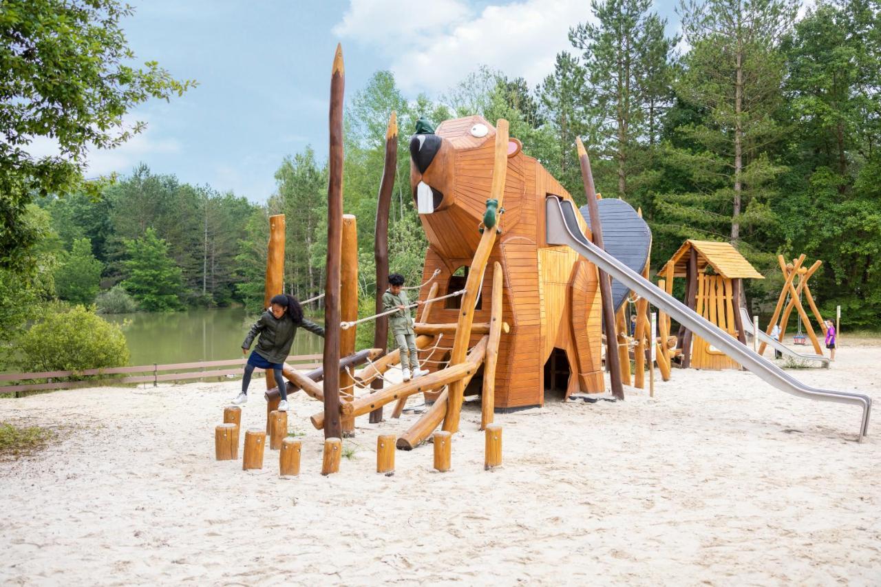 Center Parcs Les Bois Francs Hotel Верней д'Авр е д'Итон Екстериор снимка