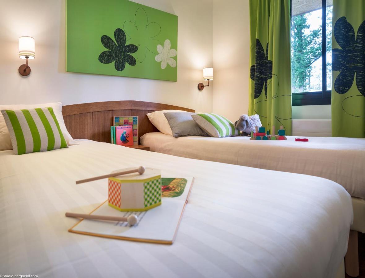 Center Parcs Les Bois Francs Hotel Верней д'Авр е д'Итон Екстериор снимка