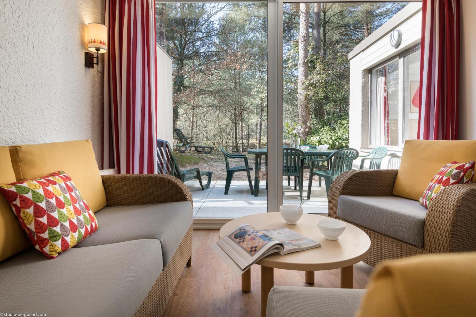 Center Parcs Les Bois Francs Hotel Верней д'Авр е д'Итон Екстериор снимка