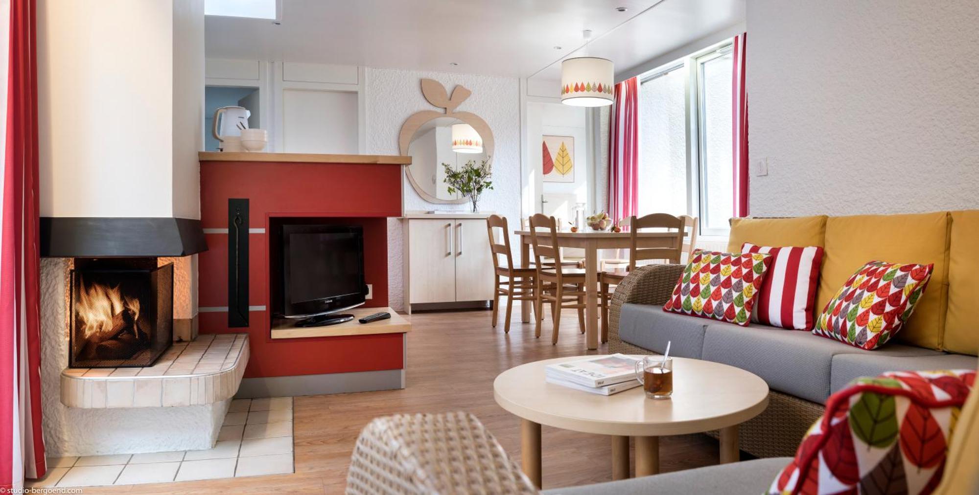 Center Parcs Les Bois Francs Hotel Верней д'Авр е д'Итон Екстериор снимка