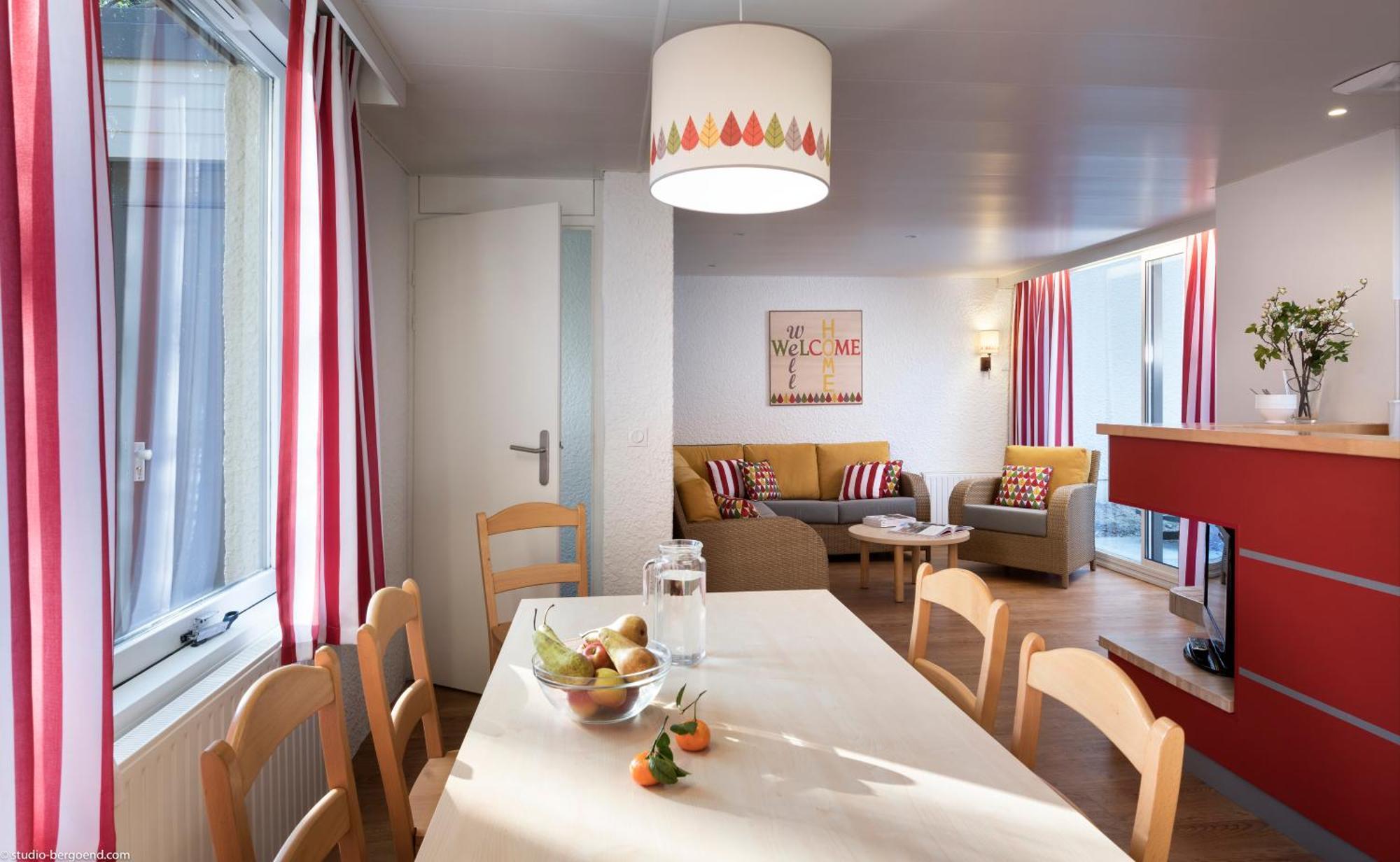 Center Parcs Les Bois Francs Hotel Верней д'Авр е д'Итон Екстериор снимка