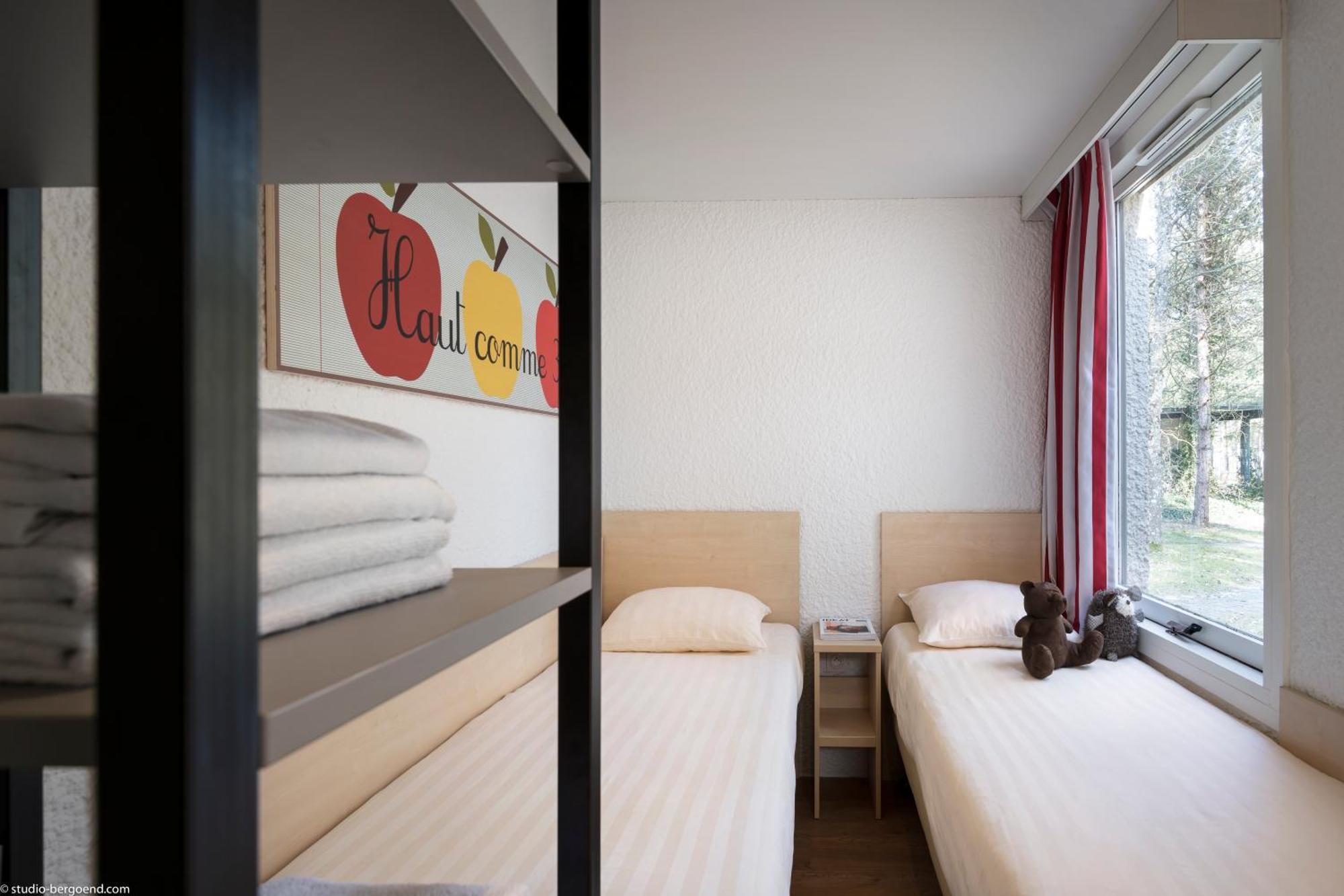 Center Parcs Les Bois Francs Hotel Верней д'Авр е д'Итон Екстериор снимка