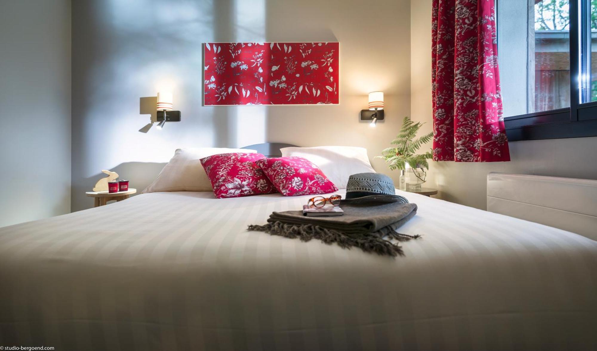 Center Parcs Les Bois Francs Hotel Верней д'Авр е д'Итон Екстериор снимка