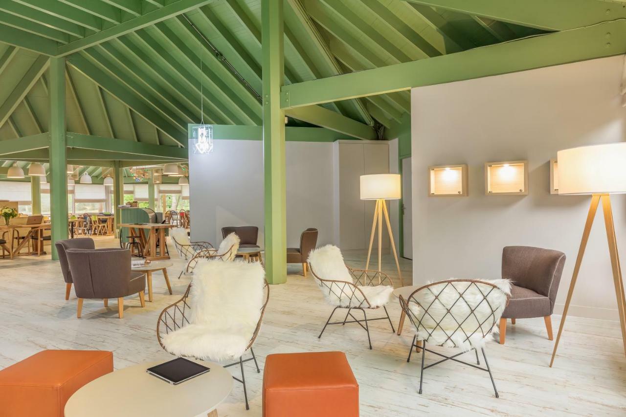 Center Parcs Les Bois Francs Hotel Верней д'Авр е д'Итон Екстериор снимка